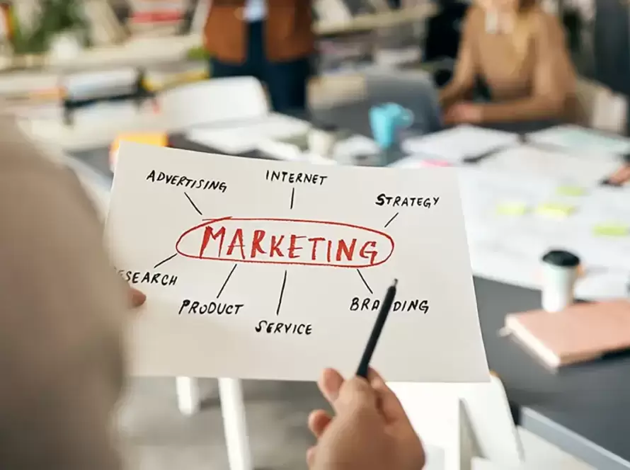 Professional presenting mind map on how to choose a digital marketing agency for a law firm